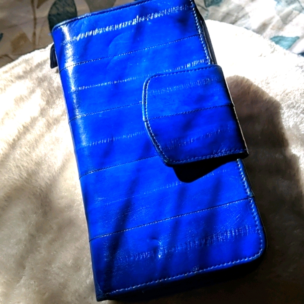 Authentic Eelskin clutch - Picture 1 of 8